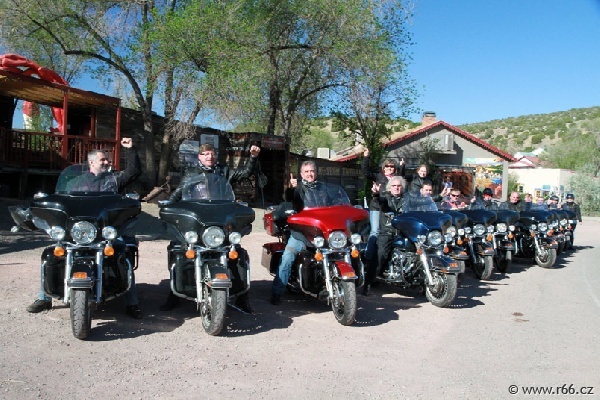 Enchanted Trails RV Park - mobilní luxus na Route 66