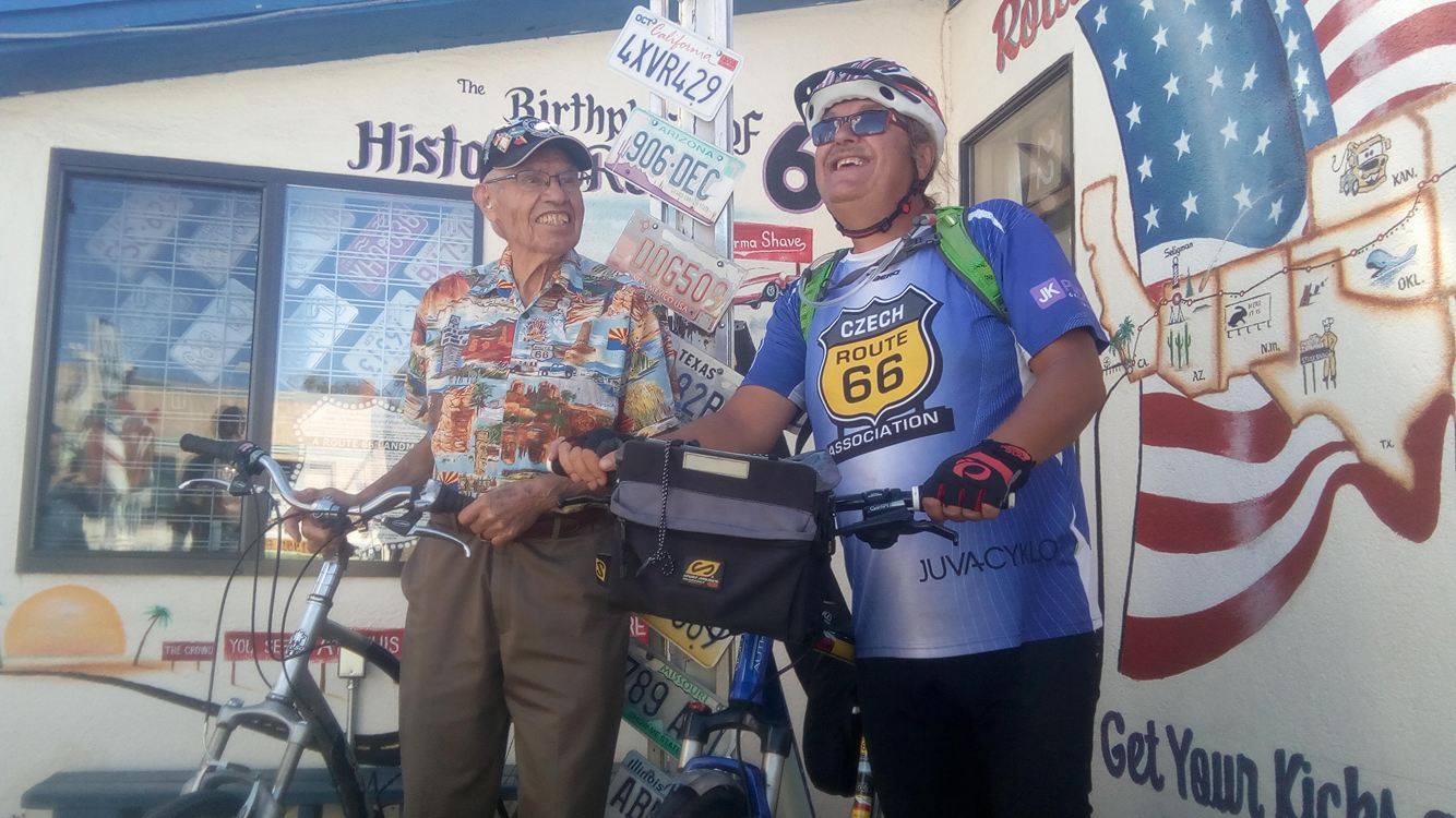 Na kole se slavným holičem!